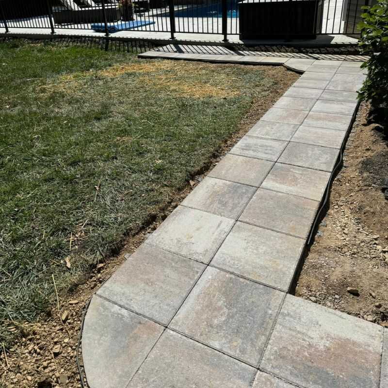 Specialist Landscaping & Lawn Care in Columbus, OH-6 BROTHERS LAWNCARE & HARDSCAPES LLC (12)
