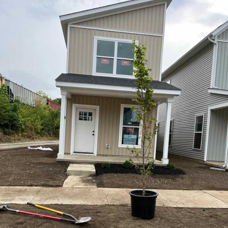 Specialist Landscaping & Lawn Care in Columbus, OH-6 BROTHERS LAWNCARE & HARDSCAPES LLC (2)