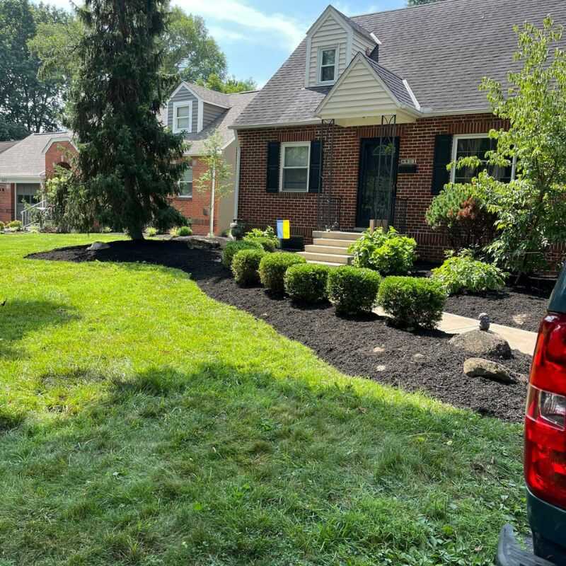 Specialist Landscaping & Lawn Care in Columbus, OH-6 BROTHERS LAWNCARE & HARDSCAPES LLC (5)